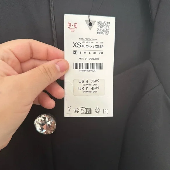 Zara Black Sleeveless Crystal-Button Romper - Picture 3 of 4